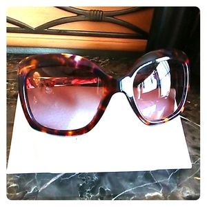 GUC with box-Michael Kors Sunglasses